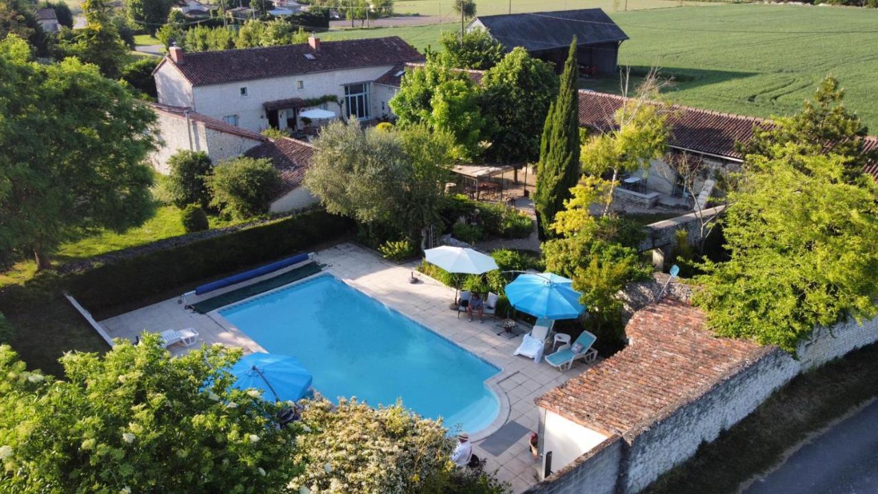 Villa Les Coindries Faye-la-Vineuse Exterior foto
